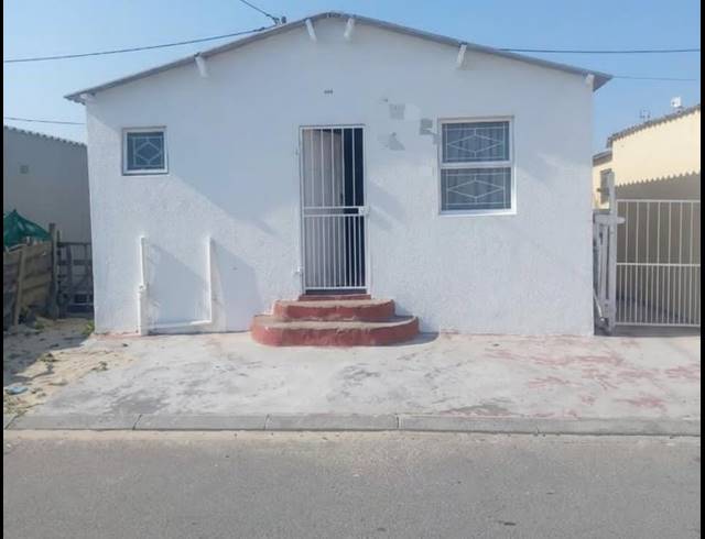 2 BEDROOM FREEHOLD FOR SALE IN KUYASA